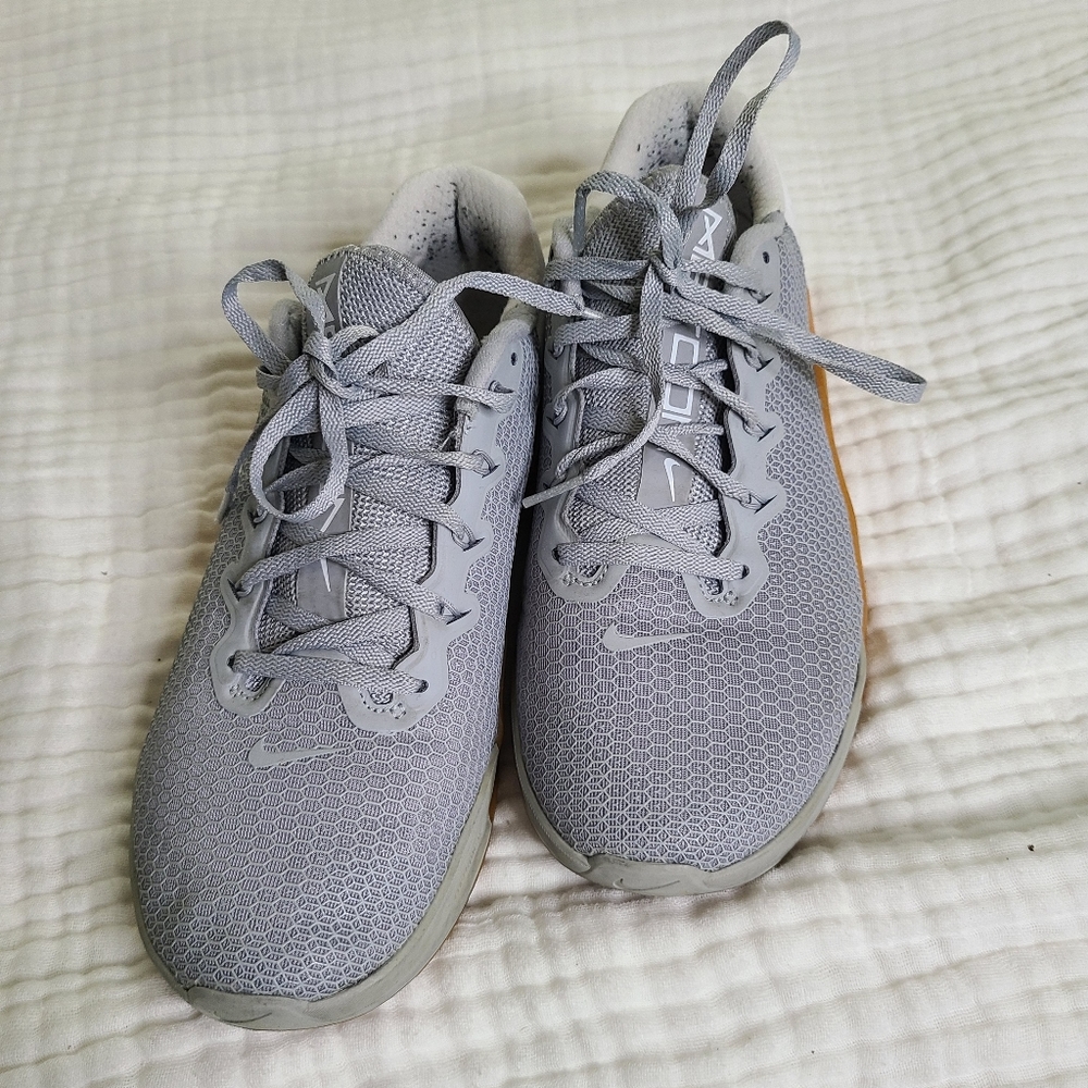 Nike Metcon 5 Trainer Wolf gray/gum. Men's 8.5